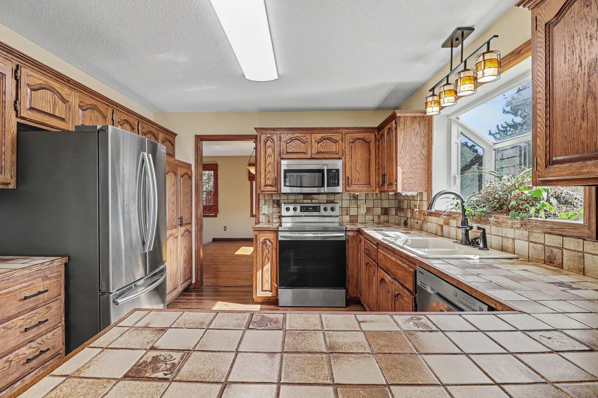 Plenty of counter space and it;s a 2 butt kitchen!