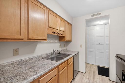 New Counter Tops & Over Sink Lighting