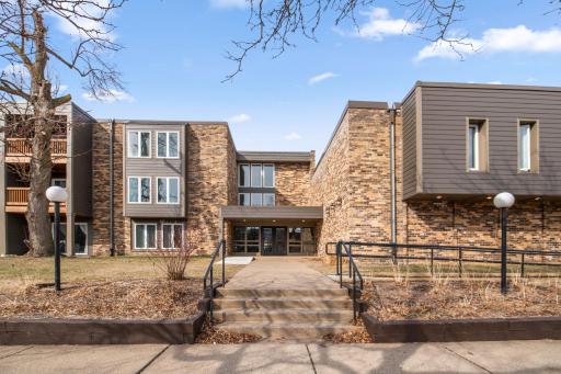 Welcome to Bridgewalk Condominiums