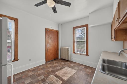 319/321 Aurora Avenue, Saint Paul, MN 55103