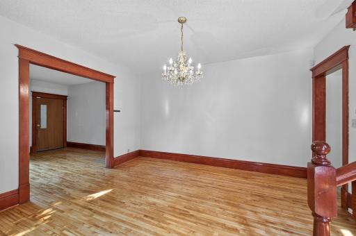 319/321 Aurora Avenue, Saint Paul, MN 55103