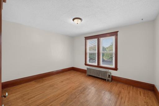 319/321 Aurora Avenue, Saint Paul, MN 55103