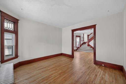 319/321 Aurora Avenue, Saint Paul, MN 55103