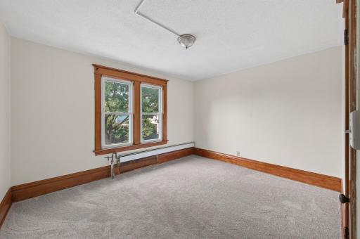 319/321 Aurora Avenue, Saint Paul, MN 55103