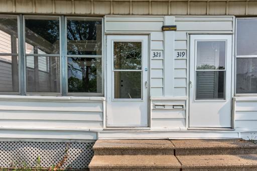 319/321 Aurora Avenue, Saint Paul, MN 55103