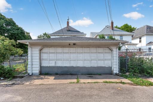 319/321 Aurora Avenue, Saint Paul, MN 55103