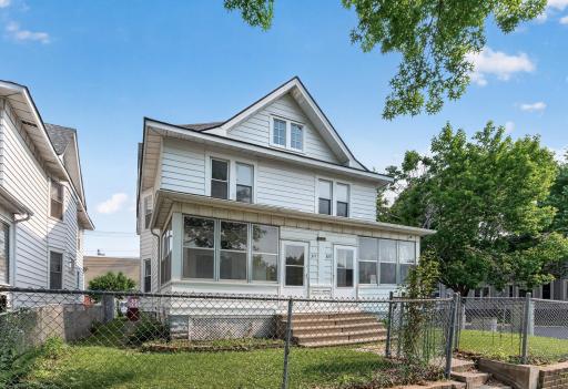 319/321 Aurora Avenue, Saint Paul, MN 55103