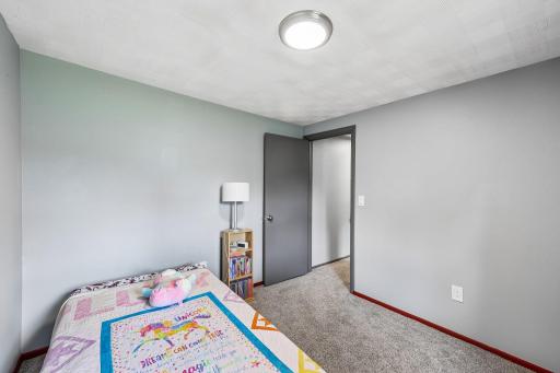 1720 69th Avenue N, Minneapolis, MN 55430