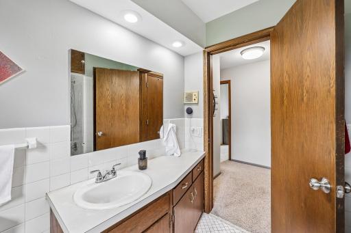 1720 69th Avenue N, Minneapolis, MN 55430