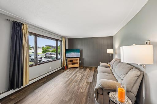 1720 69th Avenue N, Minneapolis, MN 55430