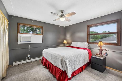 1720 69th Avenue N, Minneapolis, MN 55430