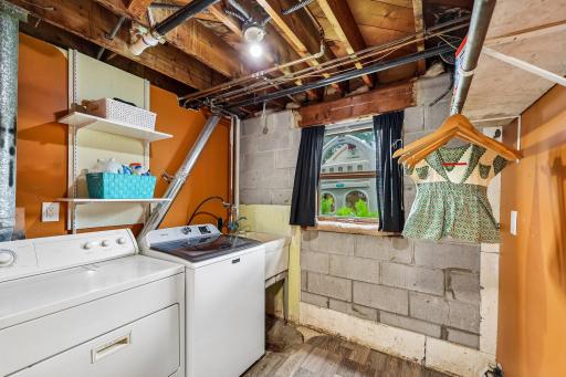 1720 69th Avenue N, Minneapolis, MN 55430