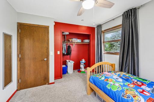 1720 69th Avenue N, Minneapolis, MN 55430