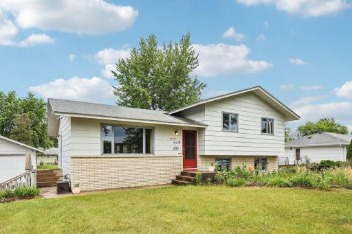 1720 69th Avenue N, Minneapolis, MN 55430