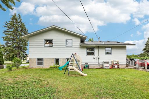 1720 69th Avenue N, Minneapolis, MN 55430