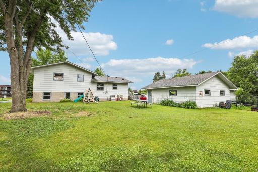 1720 69th Avenue N, Minneapolis, MN 55430