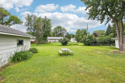 1720 69th Avenue N, Minneapolis, MN 55430