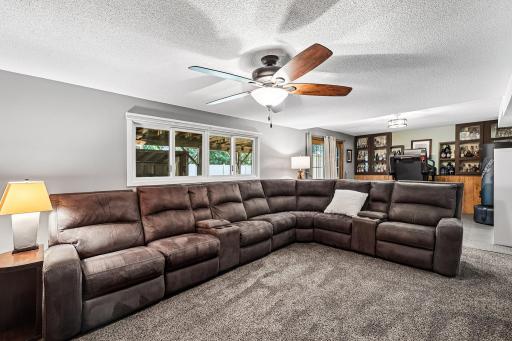 12501 63rd Avenue N, Osseo, MN 55369