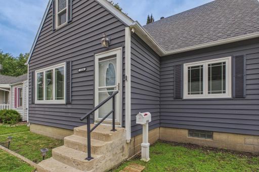 1334 Dunham Street, Albert Lea, MN 56007