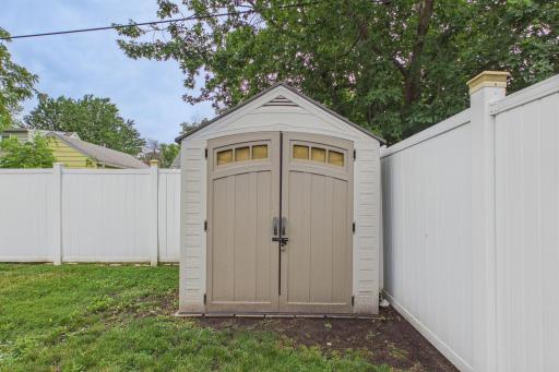1334 Dunham Street, Albert Lea, MN 56007
