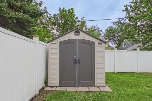 1334 Dunham Street, Albert Lea, MN 56007
