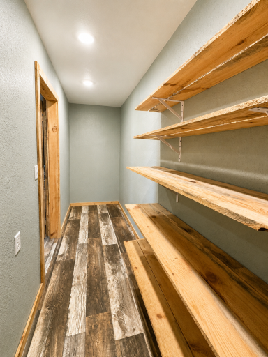 Walk in Pantry