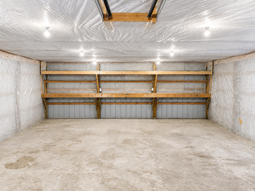Garage Interior & Storage