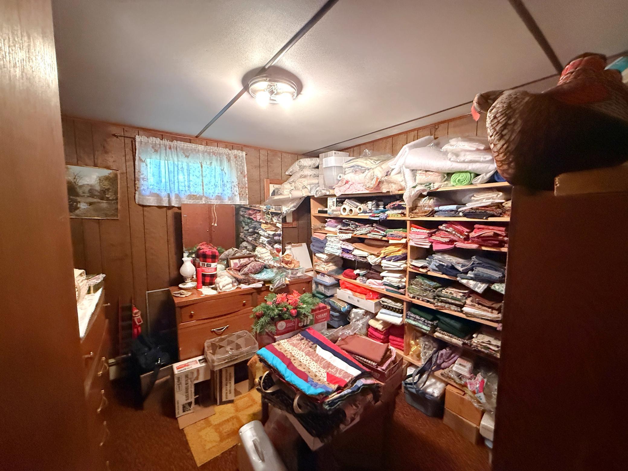 1717 Pine St Rd lower bedroom 2.JPG.png.JPG