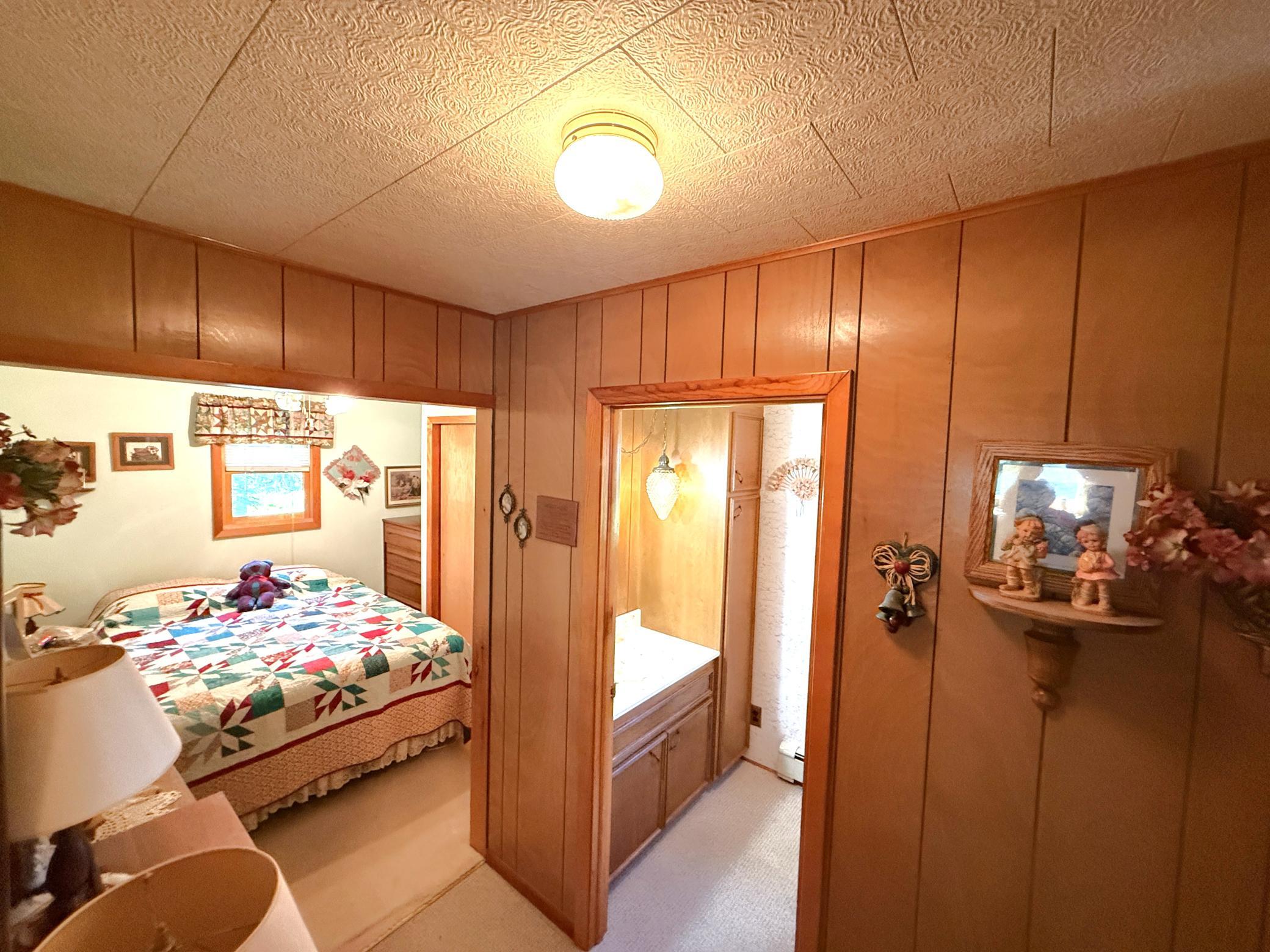 1717 pine st rd main floor bed-bath.JPG