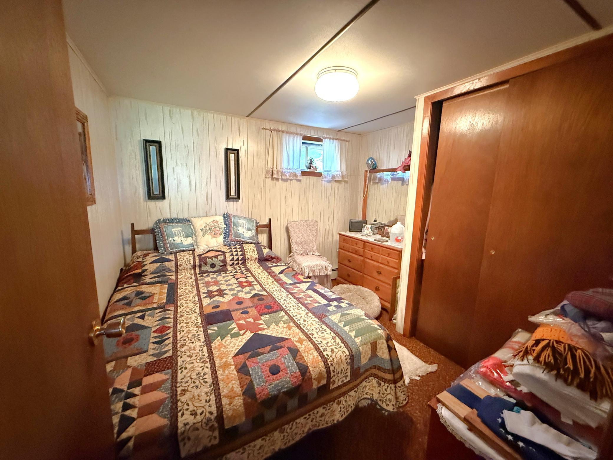 1717 Pine St Bed 1 reg photo.JPG
