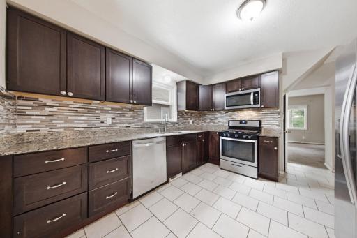 1004 Western Avenue N, Saint Paul, MN 55117