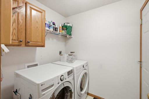 1576 La Mar Drive, Mankato, MN 56003
