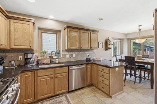 1576 La Mar Drive, Mankato, MN 56003