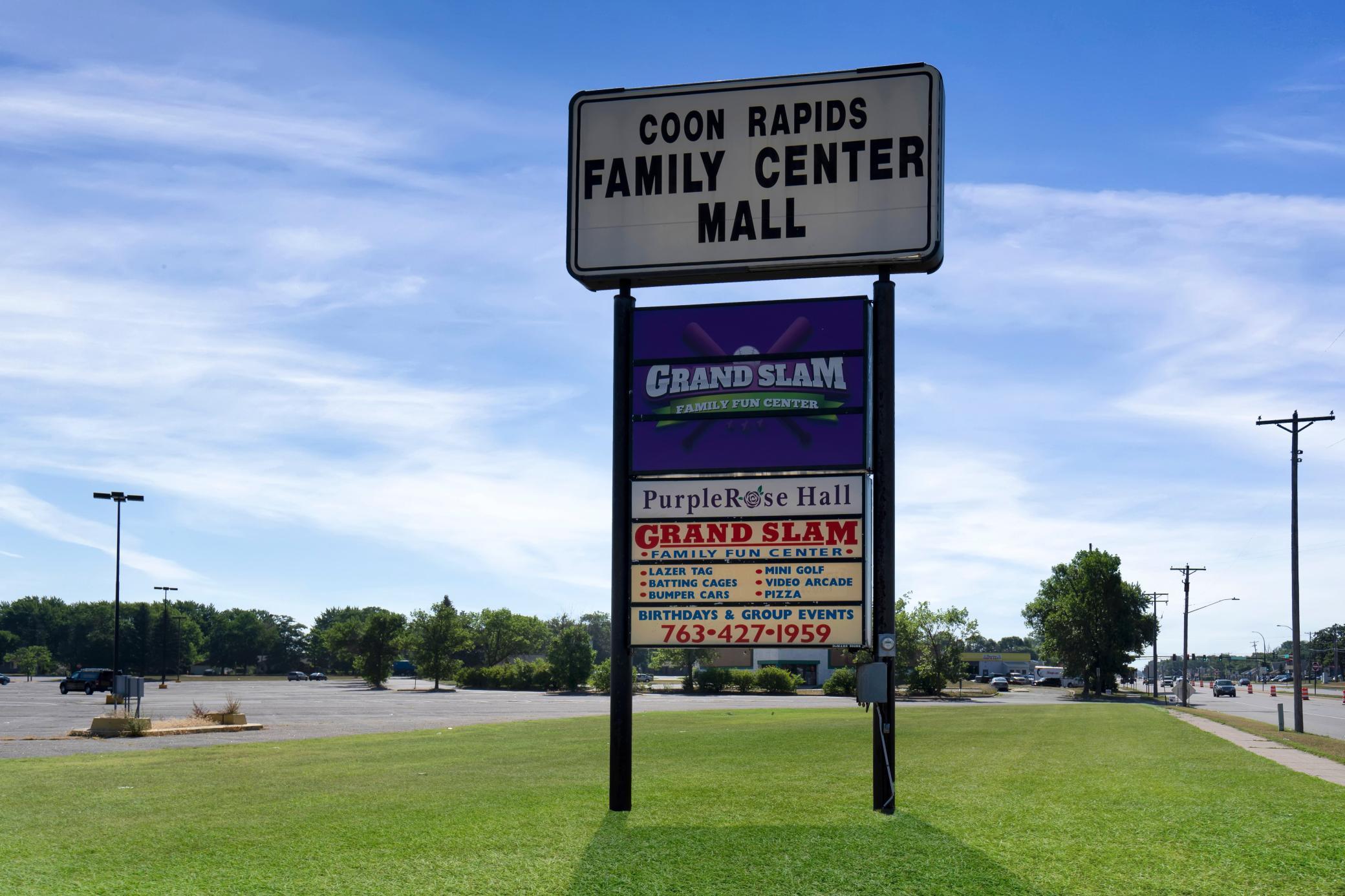Riverwalk is where dream homes are made! Fall in love with the community pool, club house, miles of walking trails, parks, & the Mississippi river just down the street with Cloquet Overlook Park. It's a beautiful blend of city & lots of nature!!!!!!