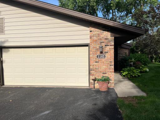 1185 weston, Plymouth, MN 55447