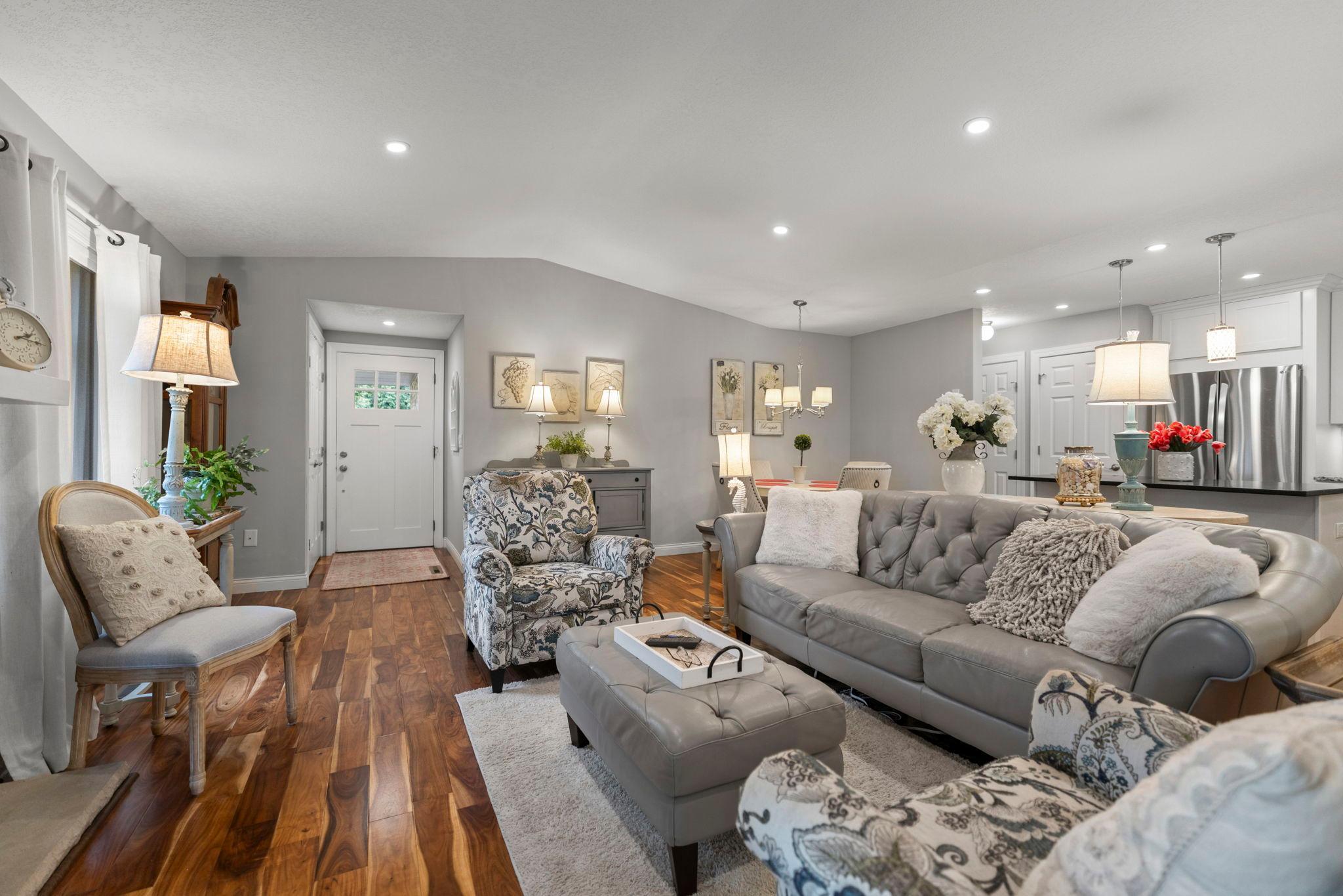 19-web-or-mls-1185 Weston Ln N-72.jpg