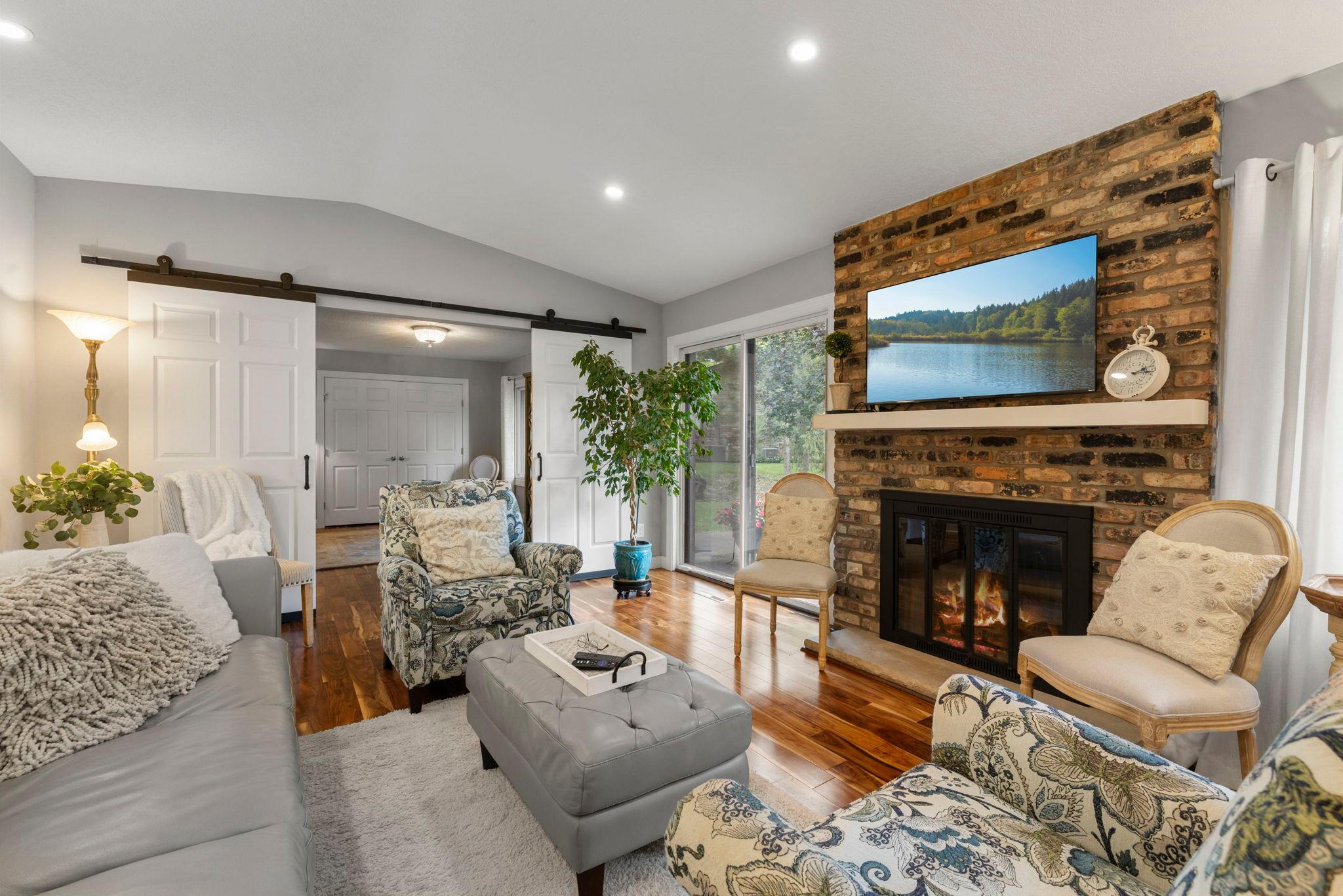 15-web-or-mls-1185 Weston Ln N-60.jpg