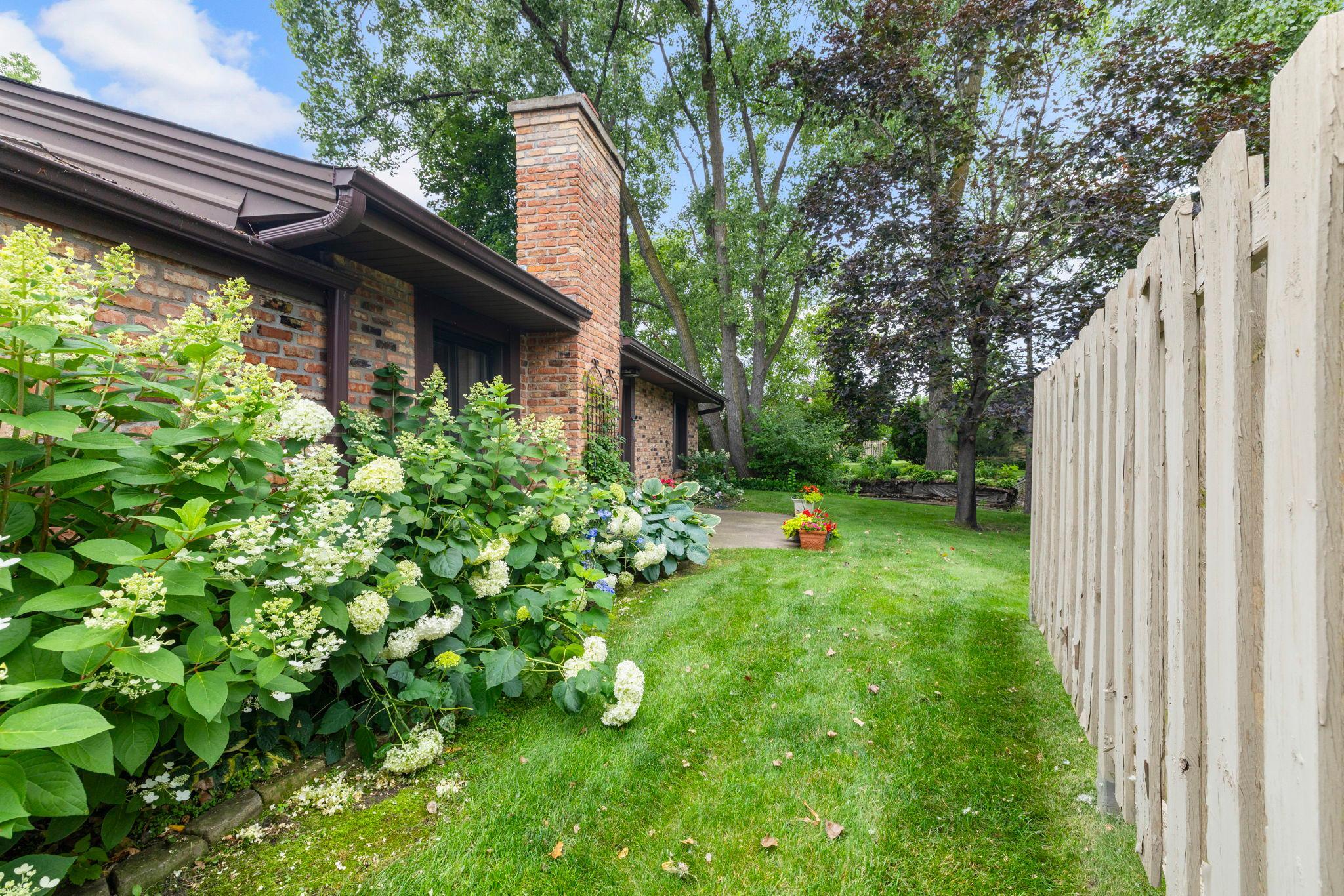 48-web-or-mls-1185 Weston Ln N-156.jpg
