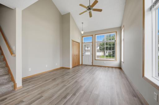 17077 Eagleview Way, Farmington, MN 55024