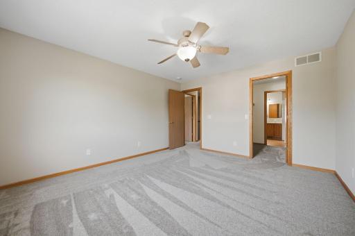 17077 Eagleview Way, Farmington, MN 55024