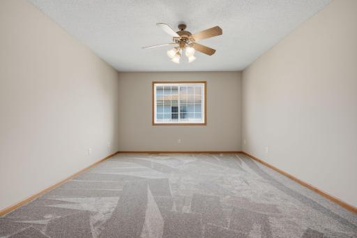 17077 Eagleview Way, Farmington, MN 55024