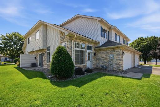 17077 Eagleview Way, Farmington, MN 55024