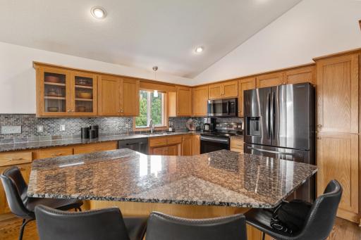 6051 Goodview Trail N, Hugo, MN 55038