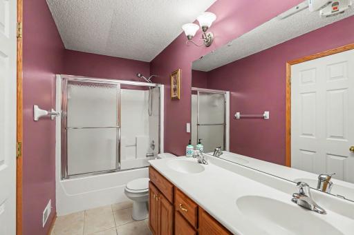 6452 Pheasant Hills Drive, Hugo, MN 55038