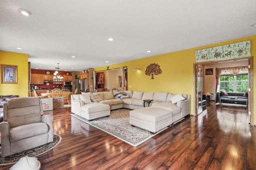 6452 Pheasant Hills Drive, Hugo, MN 55038