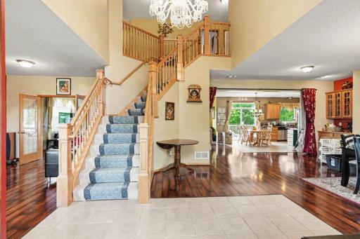 6452 Pheasant Hills Drive, Hugo, MN 55038
