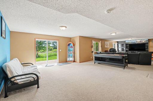 6452 Pheasant Hills Drive, Hugo, MN 55038
