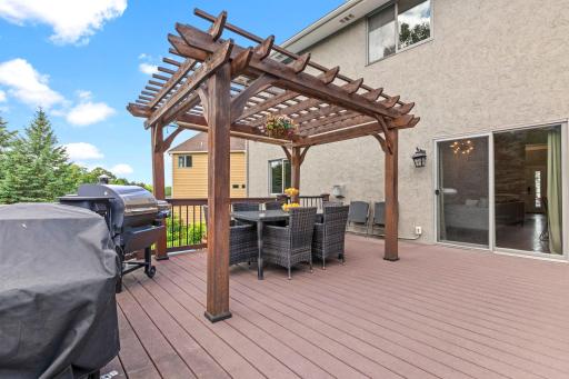 Deck with pergola