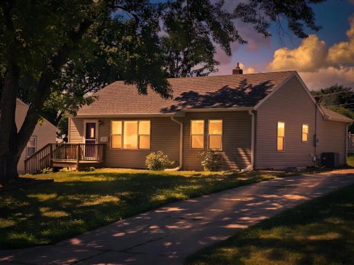 2011 Northwood Drive, Saint Paul, MN 55109