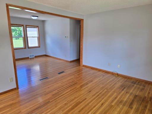 2011 Northwood Drive, Saint Paul, MN 55109